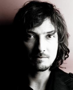 Leon Larregui