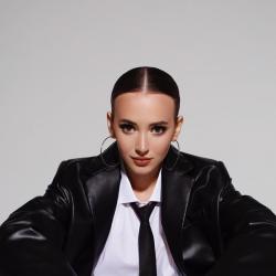 Асия